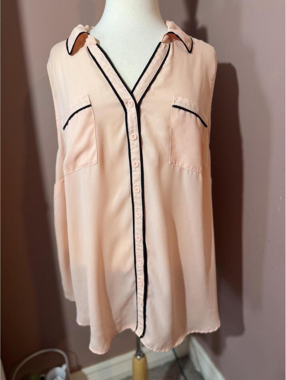 Torrid Sheer Baby Pink Sleeveless Blouse Size 3X Black Piping Lightweight